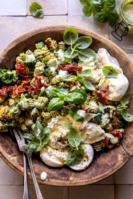 Summer Salad Social: Our Favorite Salads and the Healthy Ingredients You Can Use