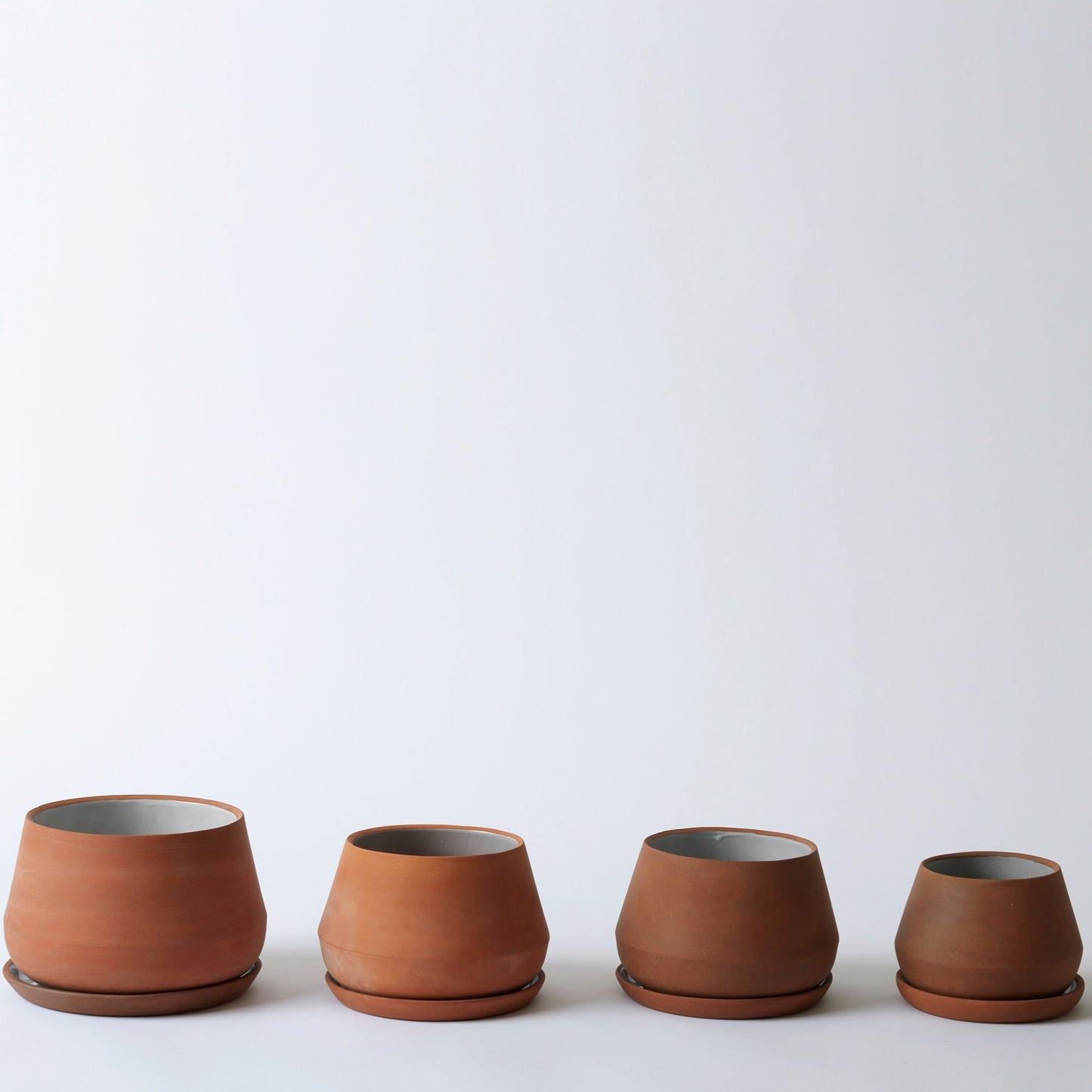 Rancho Planter - 8 Inch with Saucer