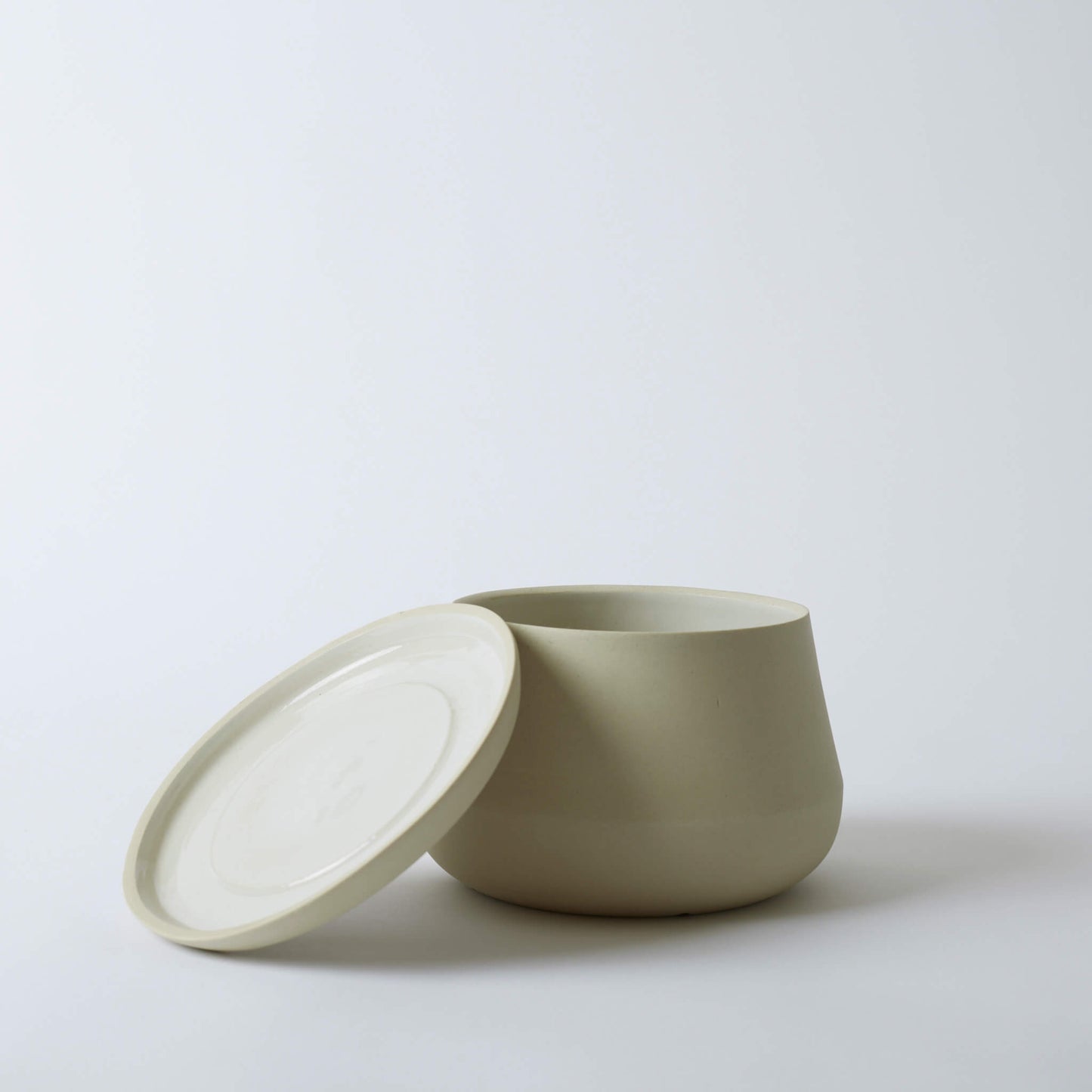 Rancho Planter - 8 Inch with Saucer